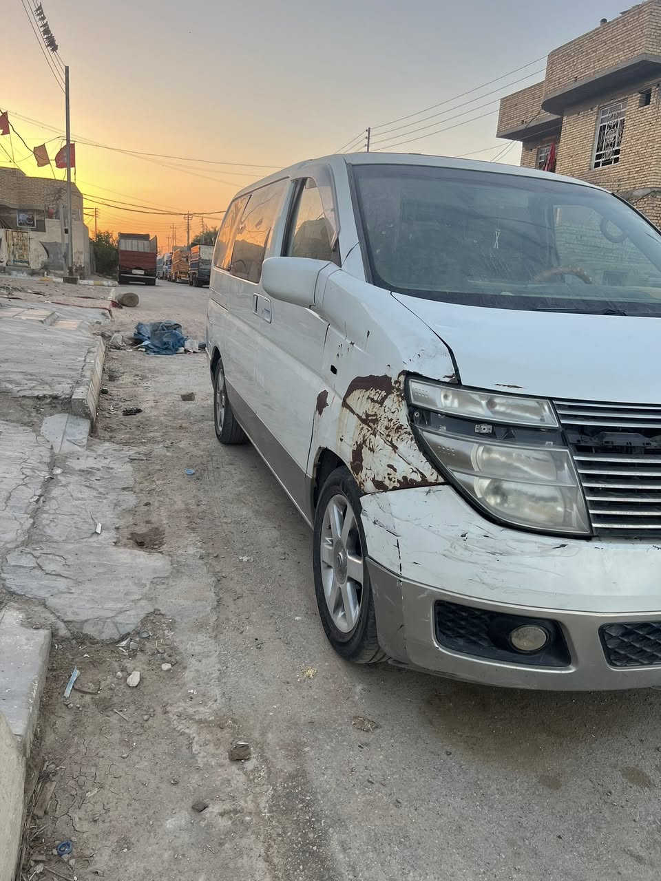 السلام عليكم أعيد النشر بسبب الوعود الكاذبه 
نيسان جراند موديل 14كفاله 
عامه فول موصفات 
 بيها نواقص جدا بسيطه الله شاهد ومشتريها 
$75 عندي ضرف ولأن عارضها 30ورقه الي تفيده يتصل عليه 
مكاني ناصريه مركز ***********
