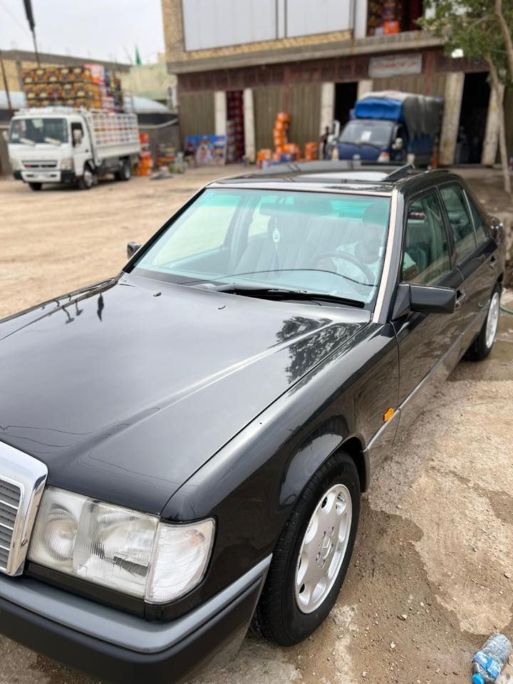 السلام عليكم 
مارسدس دب موديل 89 سياره جاهزه من كلشي مكينه كير 3000 حداديه مكفوله من الضربه رقم بغداد انكليزي السعر 75 العنوان الناصريه قرب جامعة العين ***********
