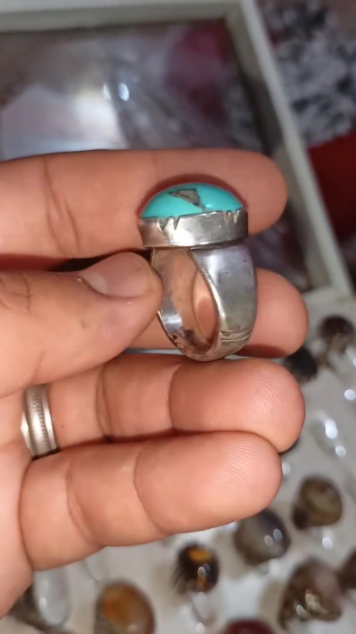 محابس فضه فيروز وسليماني وعقيق قديم صياغات فضه كلمن وسعره


**إذا كنت صاحب هذا الإعلان وتريد حذفه لأي سبب، رجاءا أرسل رسالة إلى الدعم الفني**