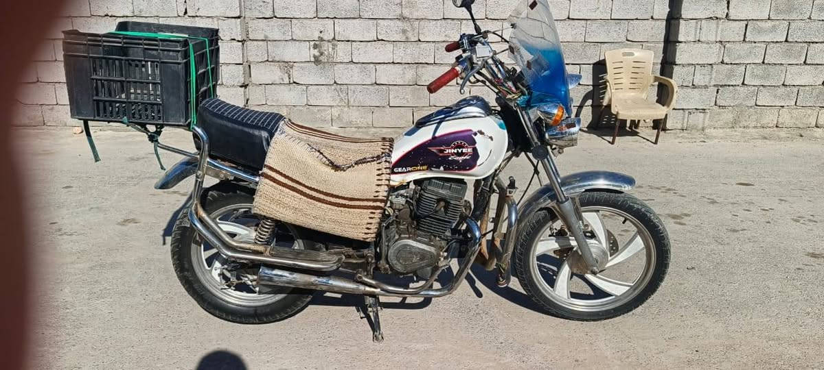 السلام عليكم دراجه جني للبيع موديل ١٥ كلها شغاله مابيهه اي نقص أوراق كامله مكمله من شاصي وكير ومكينه وجديده مامتعوبه نقصهه بس صفاحيه سعرهه ٥٠٠ وبيهه مجال قليل مكانها ديالى شهربان استفسار عل رقم ***********
