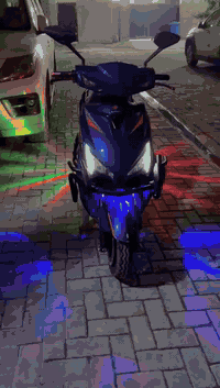 السلام عليكم دراجه سكنز شحن 6 بطاريات مسطره بقوة ملف 2000 الدراجه تجي كامل مواصفات بيهه مثبت سرعه لايتات زنون استعمال شهر واحد اخذتهه ب مليون و100 وسعرهه معروف بالسوك رايدهه ب 950 ومكاني بالبياع
للأستفسار ***********
