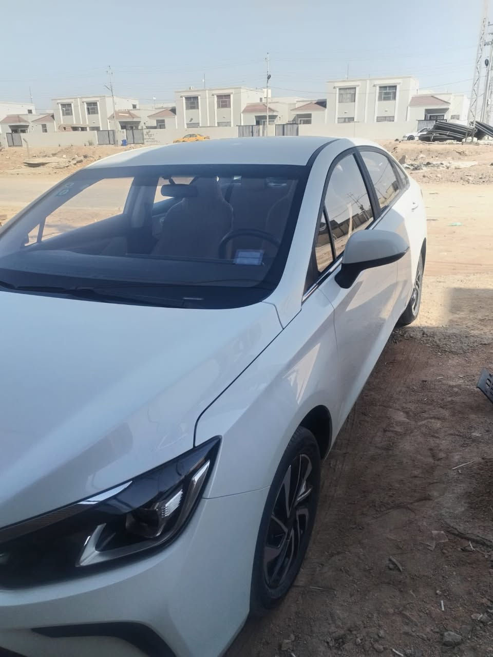 السلام عليكم من رخصه الادمن للبيع.بايك U5 .2026 زيرو ومواصفات فول مامشيه توه طالعه من شركه زيرو كلش السياره حره  السياره صيني بس كير ومحرك ياباني مستبوشي شرط وتجميع بامرسدس ومواصفات خليجي ومواصفات فوول السعر 135💵.  رقمي ***********مكاني سماوه
