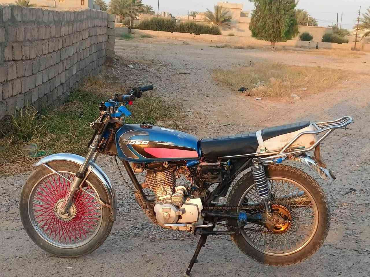السلام عليكم موطور سافان خمسه گير فول نشاط لاصرف ولا بخار اوياله جدد كابريته جديده كهربائياته كله شغاله سعر 220وبي مجال 
للستفسار ***********
