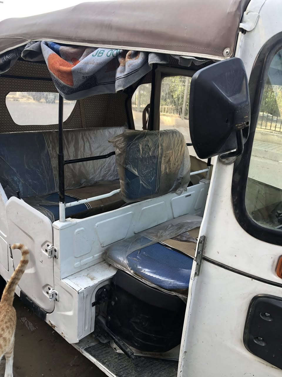 السلام عليكم
تكتك موديل  2022 طالعة ب 21 يعني سنوية تقرة 2021
تكتك كفالة عامة بس الكابريتر تعبانة 
اخوان التكتك رقم كوت وراعيهة موجود بالكوت اكفلك تحويل 
السعر 7 مليون وبيهة مجال 
عنواني بغداد العبيدي 
***********
