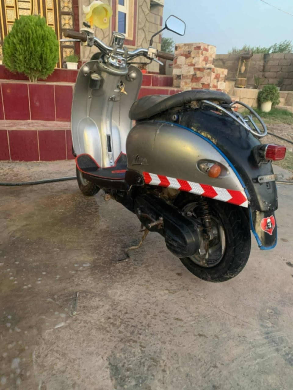 يوجد صيانه جميع دراجات الشحن والناريه فيتر وكهربائي ستفسار كثر مرسله صفحا عنوان محل تلول ناصر مفرق شويرات تفتيح من 1 ظهر لل 5 رقم هاتف ***********
