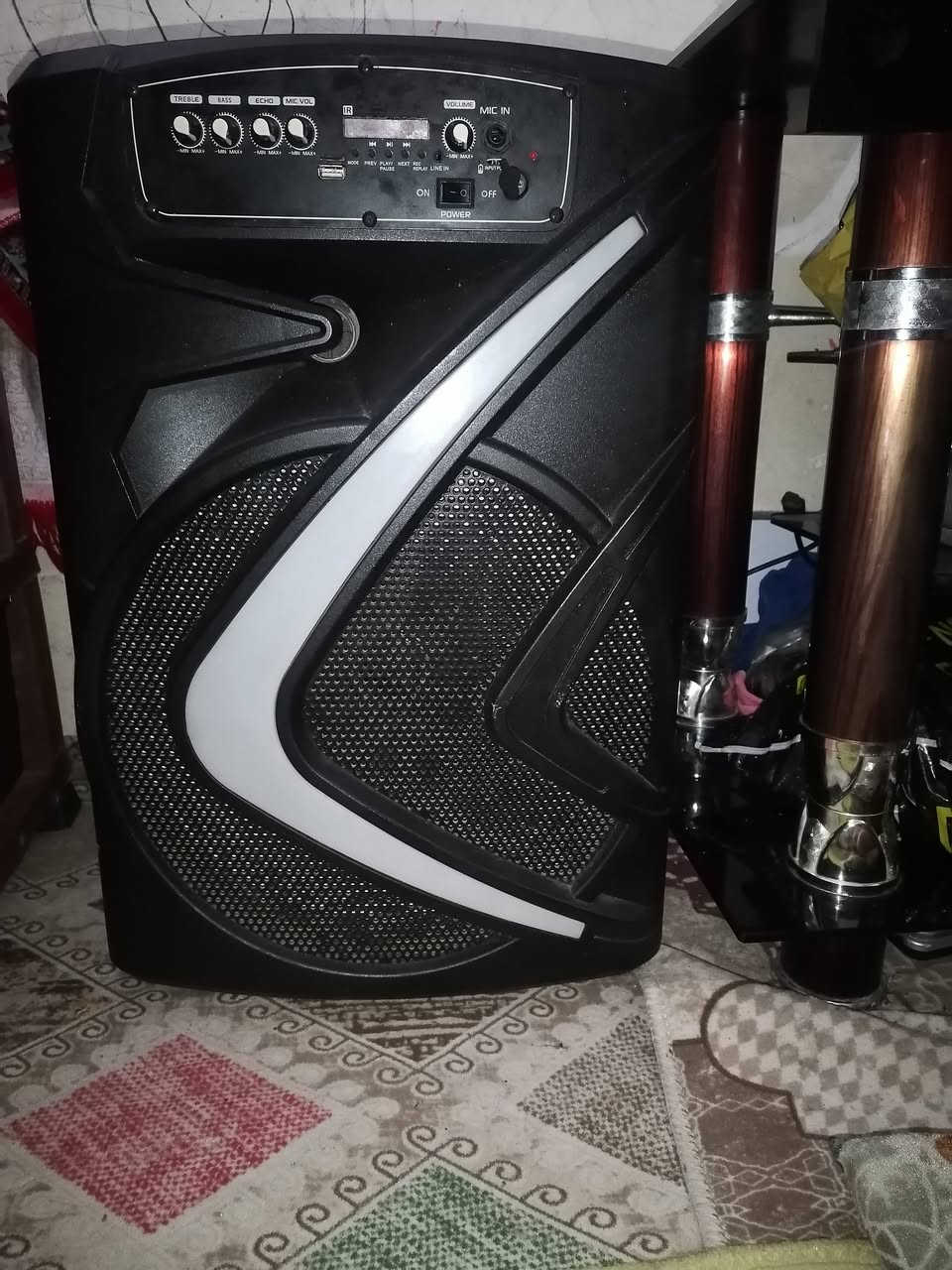 دي جي للبيع شغال كامل كلش نظيف بس بي نقص تاير وكسر من جوه صوت كلش عالي مكان المايك شغال بلوتوث شغال شحن تايبسي بطاريه كلش زين بي نشره كلش حلو السعر ٦٥ الف رقمي ***********
