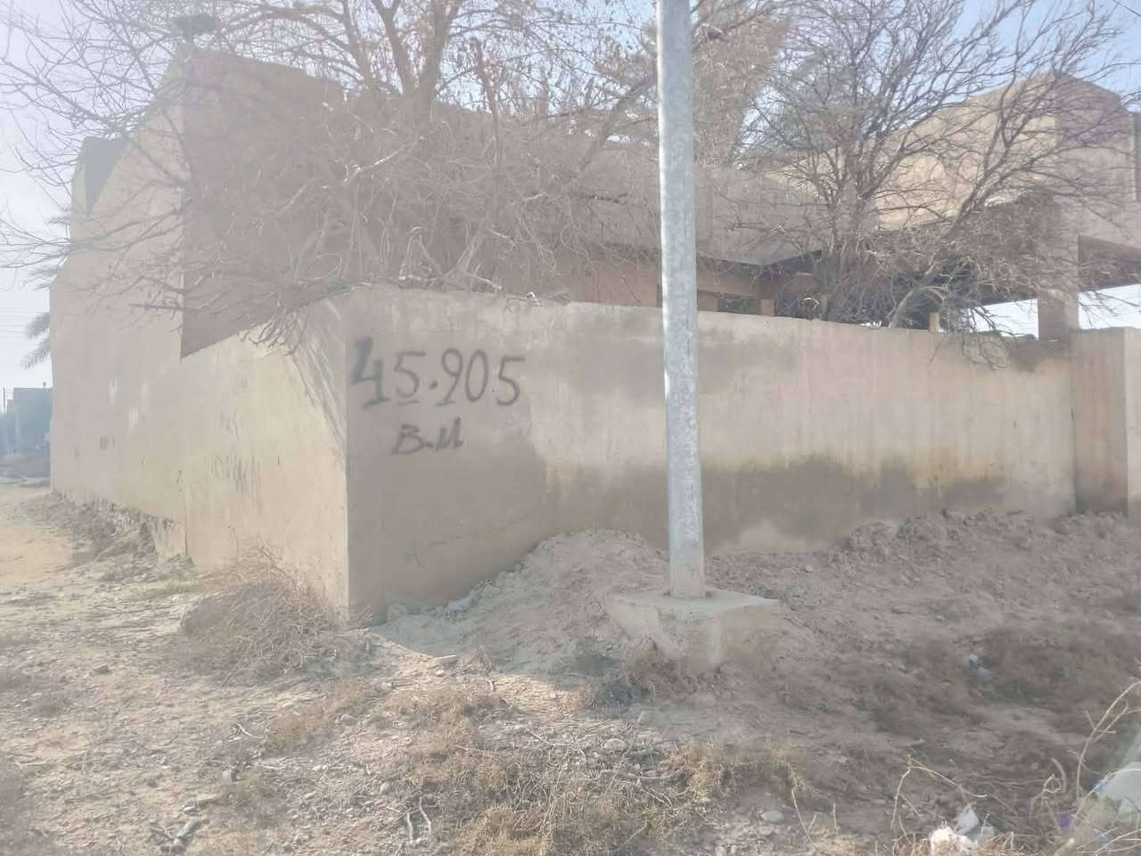 دار للبيع كاطون الرحمه منطقة 7000 قرب مدرسة الاكليل ركن المساحه 240علما الدار قديم يعتبر قطع(‏‪***********‬‏) يوجد وتساب مساحه 240
