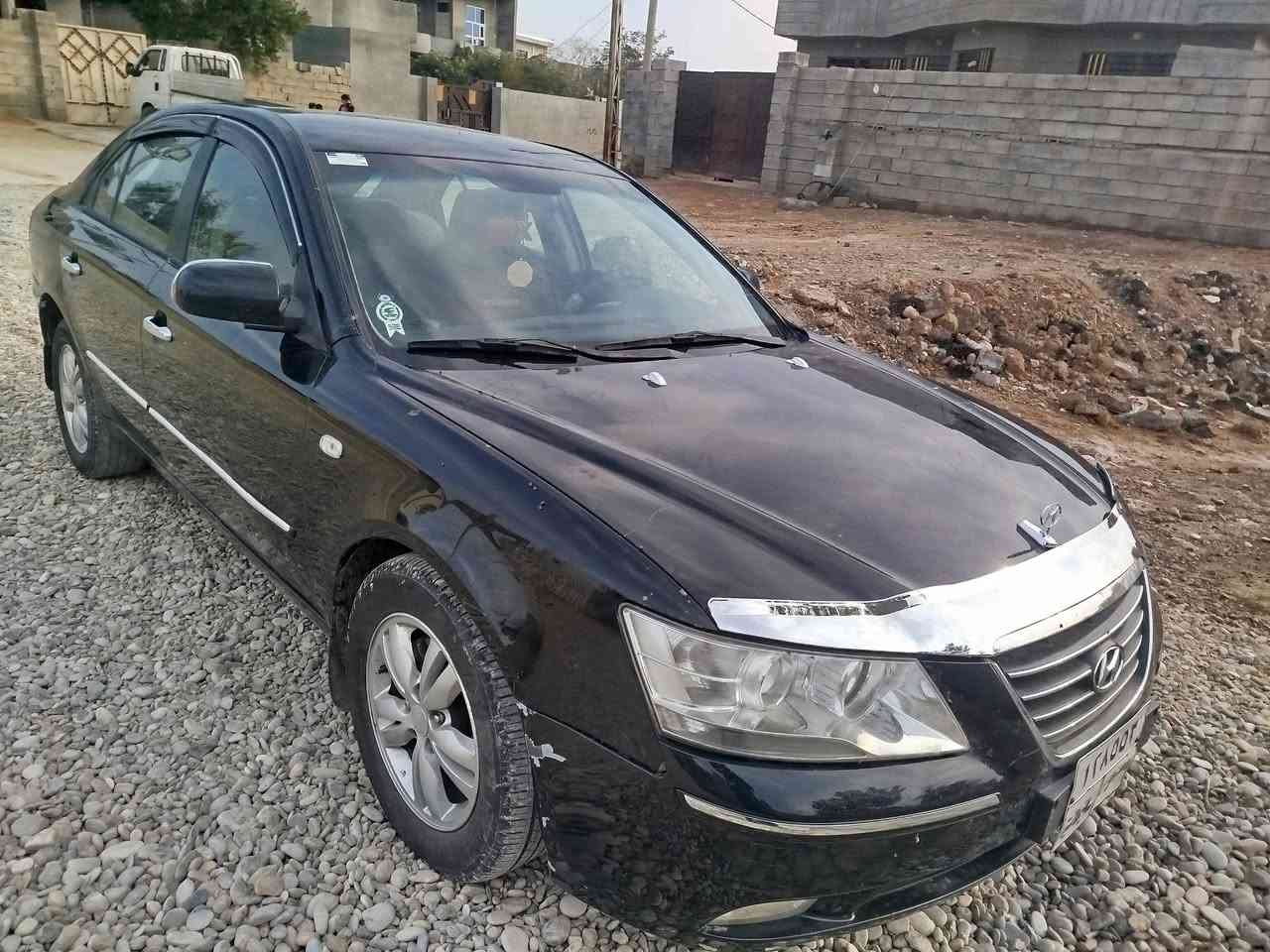 سلام عليكم سوناتا موديل 2010 اللون اسود گير جديد محرك 2000 دوش بي تبخير  صدر وكهربائيات وتايرات خير من الله السونار مرفق بالمنشور رقم سليمانية تحويل مباشر سنويه لل28 سعرها 90 وبيها مجال  مكاني ديالى جلولاء للاستفسار الاتصال بالرقم ***********
