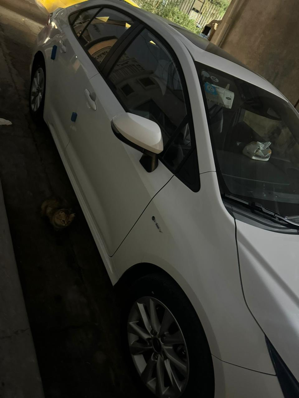 السلام عليكم للبيع كورلا هايبرد موديل 2025 ماشي 10 الف كيلو مكفولة كفالة عامة تبريد قطعتين بصمة تشغيل وابواب سيارة جديدة مكاني بغداد السعر 163وبيها مجال 
***********
