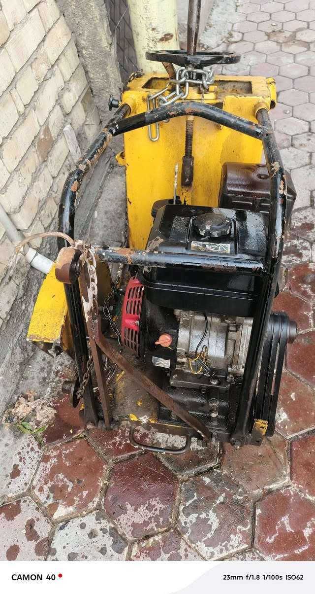 سلام عليكم ورحمت الله وبركاته گاصوصه ياباني شغاله فول ياباني أصلي نقص بيه يده بس سعره 500 وبيه مجال
الرقم الاستفسار ***********
