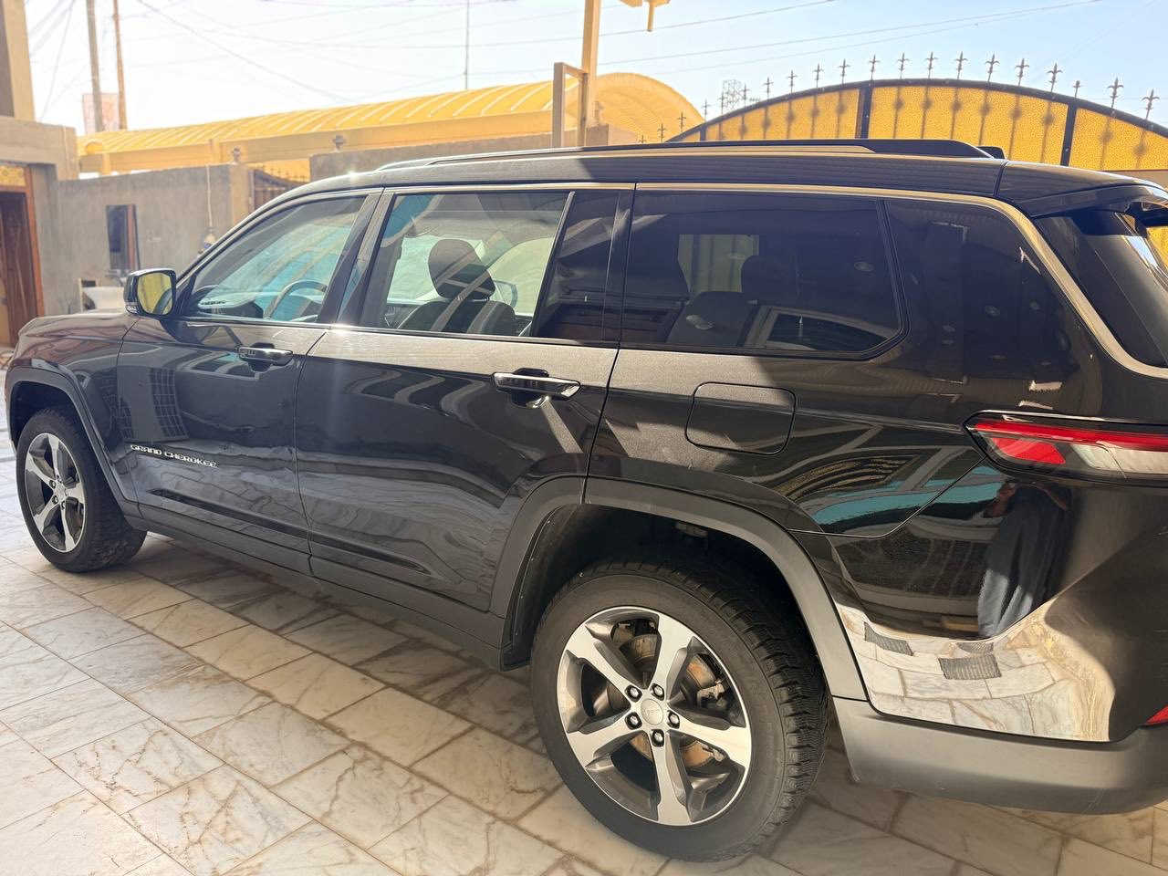 السلام عليكم
جيب لمتد 2023 رقم اربيل بسمي
محرك 3600
شاشه كامره
حساس امامي خلفي
جنطه كهرباء
تشغيل عن بعد
ستيرن كهرباء
كراسي جلد تدفئه تبريد
فور ويل 
7 راكب 
ماشيه 24 الف
ضرر جاملغ وباب سائق بجم مكفول
مكاني بابل القاسم
السعر 295
للاتصال ***********
