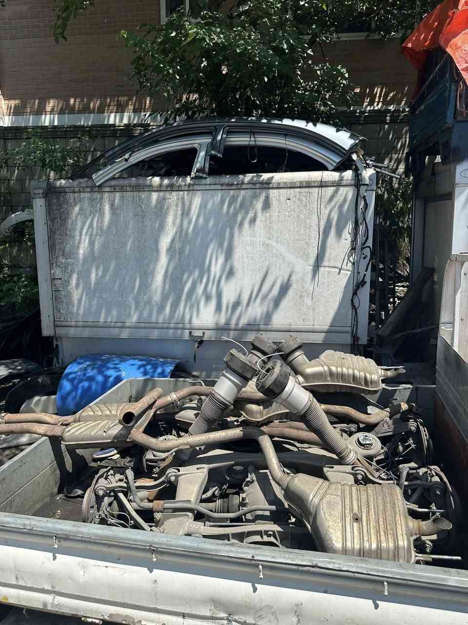 للبيع جملة فقط
مارسيدس S500 
واحد ٦ سلندر 
او واحد ٨ سلندر 
المكان موصل 
لاستفسار ***********
