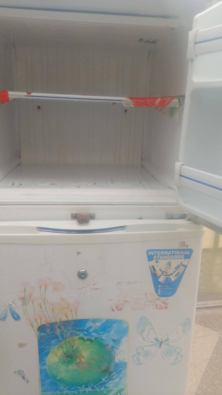 سلام عليكم 
ثلااجه نضيفه و شغاله تجميد فول تجي و تشوف 

سعر 135 بيها مجال بصيط مكاني خمسه كيلو


**إذا كنت صاحب هذا الإعلان وتريد حذفه لأي سبب، رجاءا أرسل رسالة إلى الدعم الفني**