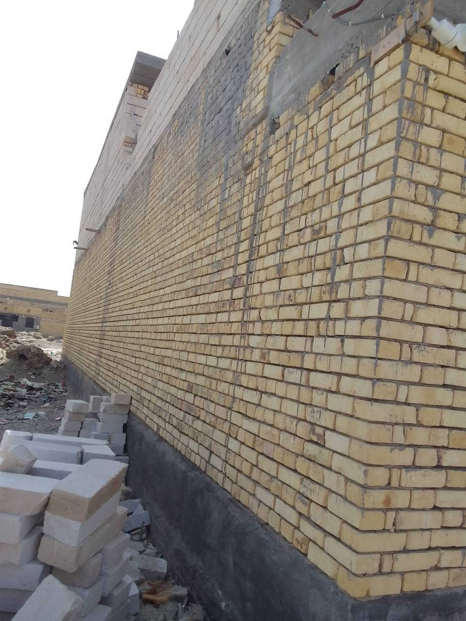 السلام عليكم 
دار للبيع 200متر بالسكان الصناعي حي المهندسين على شارع 13متر نوع العقار طابو صرف رقم العقار 2803 تاريخ البناء 2024 ملاحظه كافت الخدمات من ماء ومجاري وكهرباء قريب على المدارس الصينيه روضه اطفال تفاصيل البناء طابقين كونكريت بناء حديث الطابق الاول ثلاث غرف وصاله ومطبخ وحمام واستقبال الطابق الثاني ثلاث غرف وصاله وحمام ملاحظه بسمي العقار ***********
