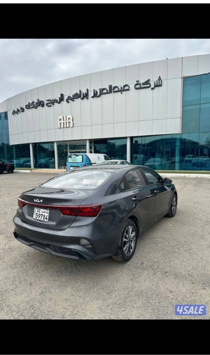 السلام عليكم
سيراتو 2024 خليجي كويتي مكفوله من الضربه رش صبغ فقط ،،دواخل بيجي،، تبريد خلفي،، خمسه ويل كب،، لد أمامي وخلفي،، حساسات خلفيه،، ماشيه 50 ألف بل كويت بانزين محسن +دهن اصلي سياره جديده معني الكلمه للاستفسار *********** السماوا, المثنى
