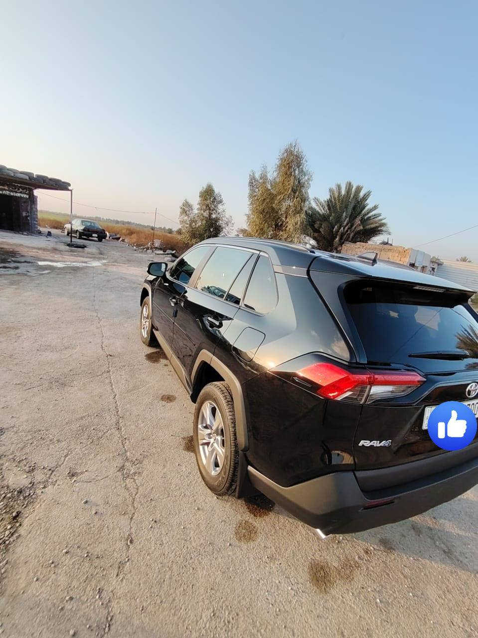 السلام عليكم راف فور 24 للبيع
رقم بغداد ...ماشيه 9. الف ..فئه XLE.   بانزين محرك 2500
بدون تبديل 
***********
