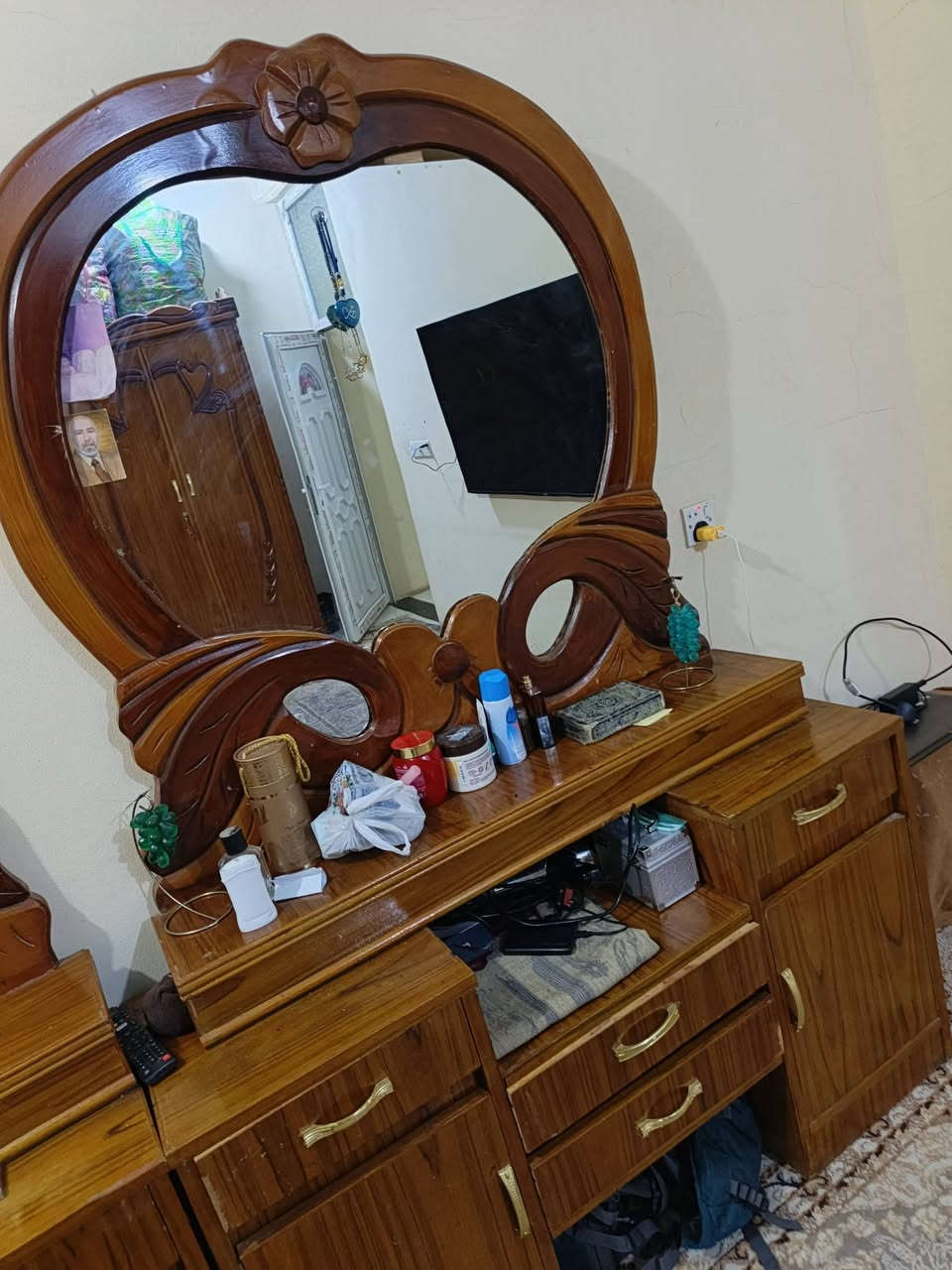 غرفه عراقيه نظافه فول قاط واحد العنوان ديالى بعقوبه كاطون الرحمه قرب افران دبي واتس ***********
ايظن مستعدون لشراء جميع الاثاث المنزلي ونعمل بنظام مرواس
