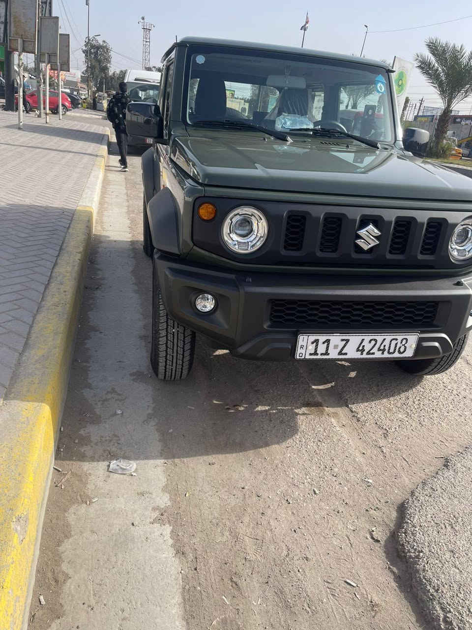 ✨سيارة دفع رباعي ✨ محبوبة البر 💪🏻 والطرق الوعرة
وحش الصحراء والطرق الخارجية 🔥
✨سوزوكي جمني  (Suzuki Jimny)  ✨glx✨
موديل 2025  
كفاله عامة ماشيه قليل جدا 2 الفين  فقط زيرو 
داخل الضمان بحالة الوكالة تمشي 5 الاف تبديل دهن وفلاتر داخل الوكالة مجانآ 
رقم بغداد الانكليزي الجديد تحويل مباشر 
 
لايتات عالي وناصي لدات بلادي 
فول تحكم ستيرن 
4 راكب او 2 راكب تكدر تتحكم بيها 
صعود ونزول منحدرات 
مانع تزحلق 
زراك لايت امامي 
نظام الملاحة
بلوتوث + aux + usb
شاشة اعطال
منفذ شحن  USB

للاستفسار : 
رقم صاحب السيارة 
☎️***********
☎️***********
