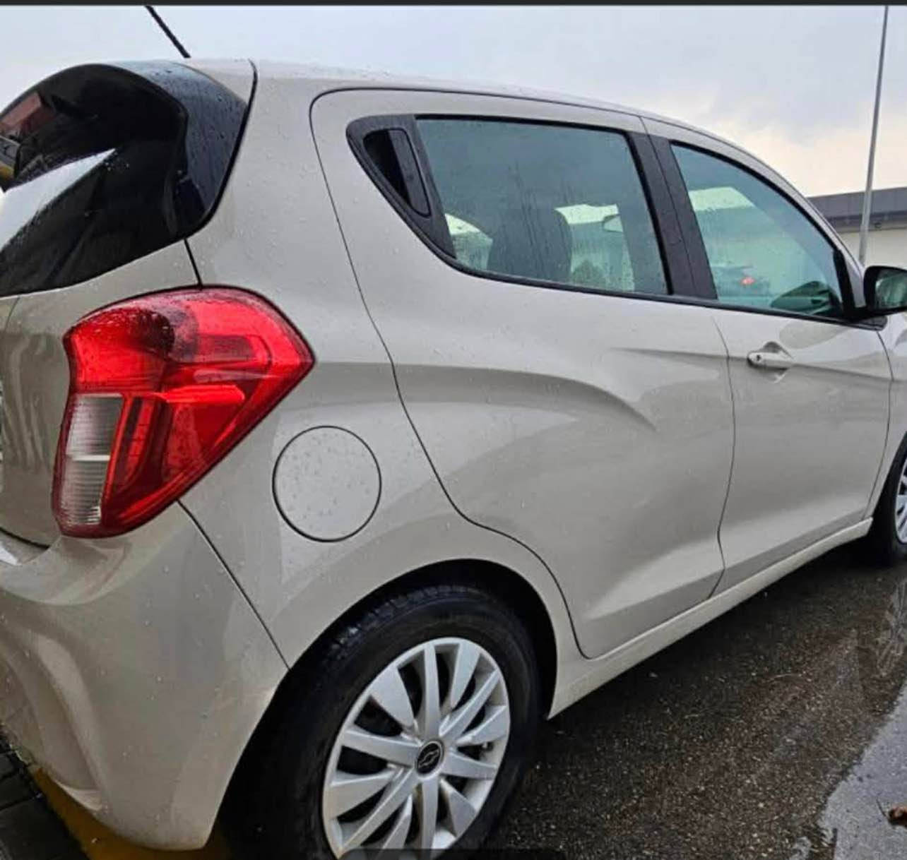 مۆدێل ٢٠٢١ ئەمەریکی .سەیارەکە گێڕ مەکینە و تەقە و ڕەقە بەشەر
٣ پارچە و نیوی هەیە 
سەنەوی تا ٢٠٢٨ نوێ و بە ناوی خۆمە
هەزەو بەڕادی نوێیە
شاشە کامیرەیە
٤ تایە و ویلی نوێی لەسەرە
٥١ هەزار رۆشتووە 
بۆ زانیاری زیاتر و نرخ پەیوەندی بکەن
*********** أربيل, العراق
