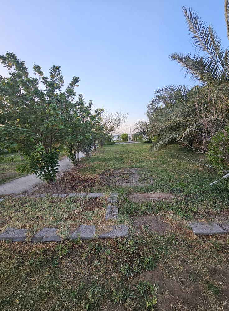 🏖 شاليه للبيع على شط العرب مباشرة
📍 الموقع: البصرة / أبي الخصيب
📐 المساحة: 2000 متر مربع
📄 الملكية: طابو صرف (سهم)
🔄 التحويل: مباشر باسم المشتري
🏡 المواصفات: ▪️ يحتوي على دار بناء طابقين 
▪️ إطلالة مباشرة وجميلة على شط العرب
▪️ موقع هادئ ومميز
▪️ مناسب للاستثمار أو الاستجمام العائلي
📞 للاستفسار والاتصال:
*********** البصرة, العراق
