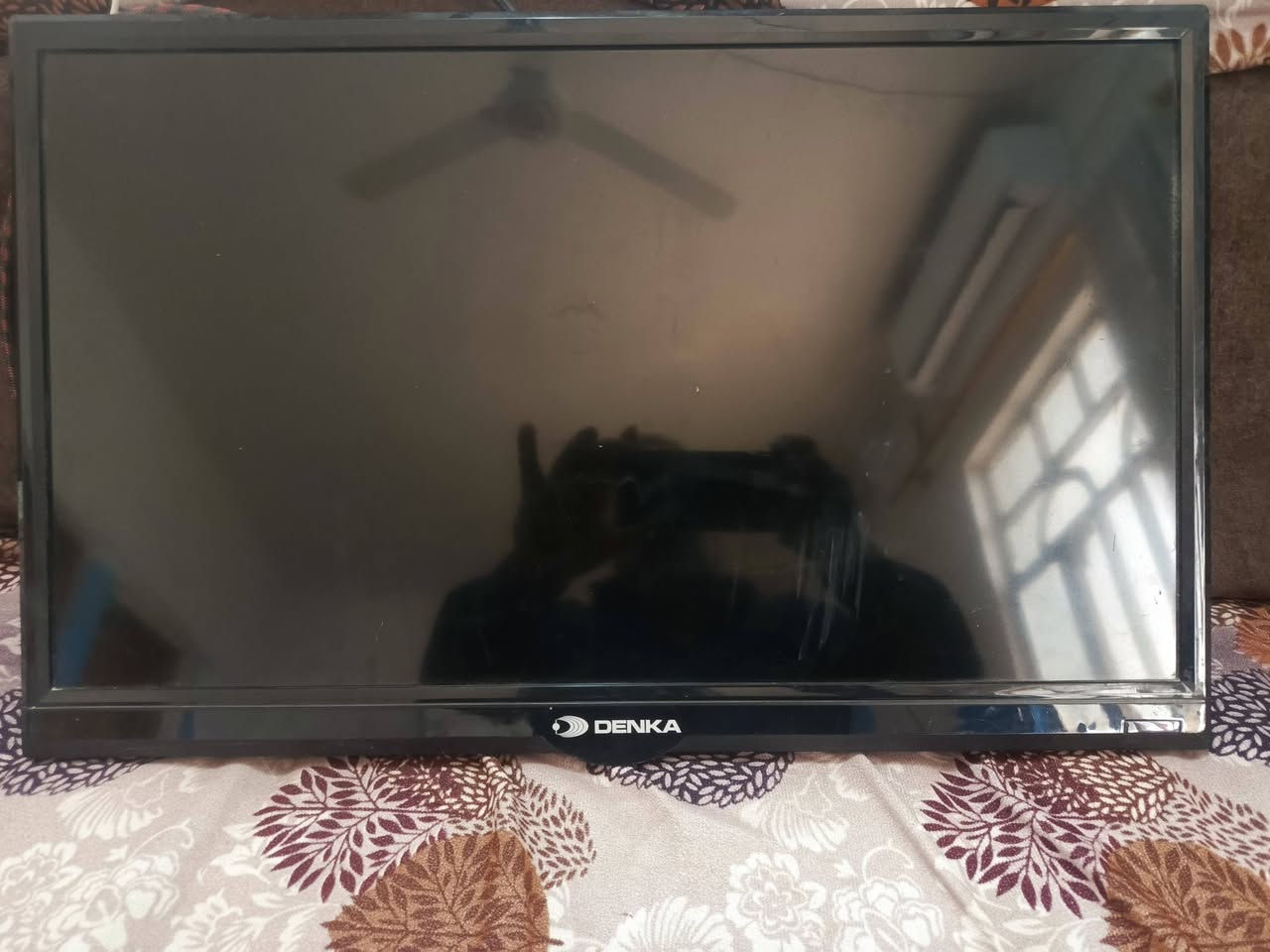 سلام عليكم
شاشه حجم 24 سعره 30الف
ترهم ستلايت وكامرات 
***********
سعره ثابت
