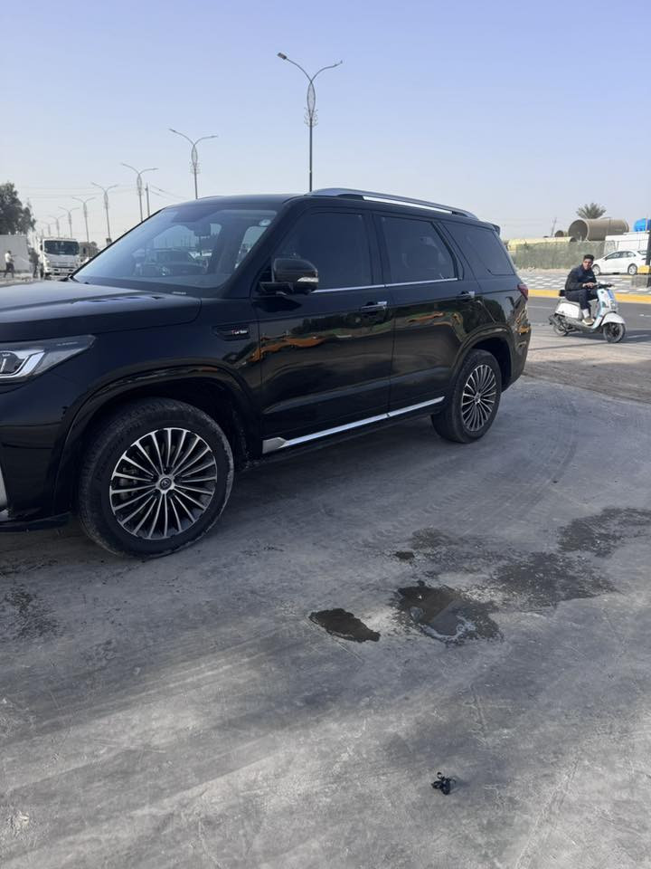 شانجان cs95 للبيع السيارة كلش نضيفة وما بية اي نقص ماشية 39. ب اسمي هزه جديدة وتضليل 80‎%‎
مكانه بغداد الرقم ***********
