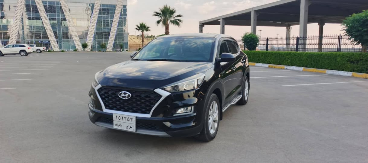 السعر 138
توكسن موديل 2019 امريكي 
مكينه 2000 مكينه كير بشرط ماشيه 92 
مواصفات S نص فول 
شاشه بلادي كاميره دوار 
داخل لونين بيجي واسود 
تحكمات استيرن جهتين 
هند بريك بصمه 
تبريد ثلج❄ طخم تاير جديد
منظومة زينون بلادي ⚪
صبغ اقل من ربع البونيد 🚫🚫
شرط التحويل وغرامات ✔️
مكاني موصل الايسر للاستفسار اتصل
***********
***********
