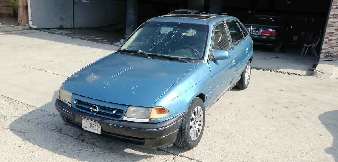 بەناوی خوا فرۆشتنی خێرا ئۆپل استرا مەکینە ١٦ تاک نۆ زڵ  لایت فڵچە ئیشارەت تەرجیل ئیستۆپ لایت گشت گیانی ئیش ئەکە تەیەو ویلی لۆک پاتری لۆک نرخ تەنیا ٧ گەڵا قفڵ کەمیک سەوتی جوعوبی مەکینەی هەیە  نەدوو کەڵ نە بوغار هەیە بەشەرت ماڵی فەقیر ٧ گەڵا قفڵ تکایە زانیاریکان بخوینەوە ئەنجە تەلەفون بکە سەیارە بە قەرز و نامە نافرۆشم بەس تەلەفون سلیمانی گەڕەکی تواسپی نزیک هەواری شار ؟
*********** السليمانية, العراق
