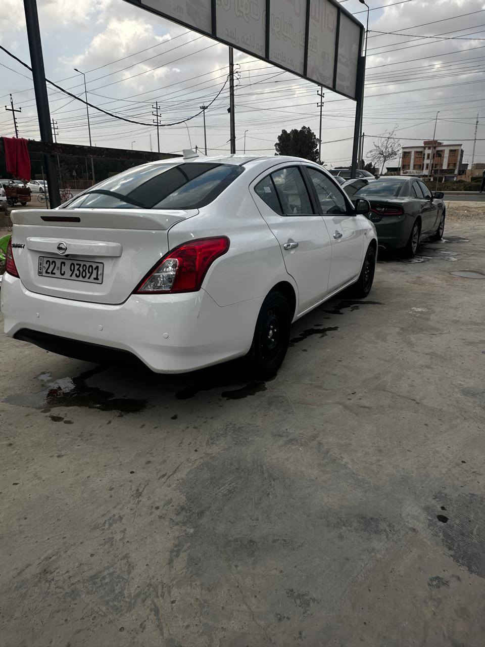 سلام عليكم للبيع نيسان سني هندي العطر الجديد مديل 24 كفاله عامه لاضربة ولاصبغ بيها شخط بالباب خلف السائق ورصعه بدوسة كلش صغيره غيرهن ماكو  رقم اربيل ماشيه 55 حقيقي سعرها 127 وبيها مجال مكاني البصرة ***********
