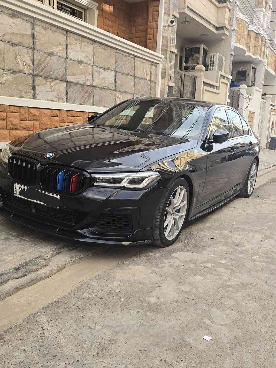 بيع فقط بدون مراوس 
بي ام دبليو حجم 540i سته سلندر تون توربو تو ويل
موديل 2022 ماشيه حاليا 28 الف ميل 48 الف كيلو متر
ضرر جاملغ وبنيد خفيف جدا بدون دواخل ايرباك ستيرن ومبدل اصلي

السياره جديده جدا بحالة الوكاله 
عليها كت M عدا الستيرن
ويل كب نيش وتخم تاير
لحيه ودفيوزر وسبايدر وشفقه

داخل قرميدي اصلي
هيد اب دسيبلي
5 بردات
رادارات امامي وجانبي
كيجات 330 

السياره بالكارتون  وشكلها كدامكم رقم شمالي بسمي وتحويل مباشر 

السعر ٣٧ مكان السياره بغداد الشعب ***********
