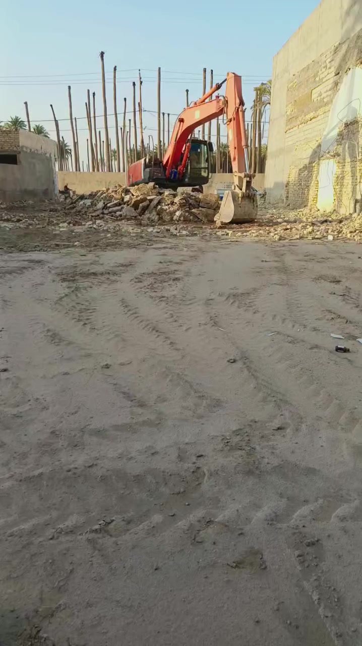 مستعدون لهدم وتفليش البيوت القديمة والمحلات وقطع البيوت  ورفع الانقاض وتعديل الارضية بموادها يعني ما اخذ فلوس بس المواد واسويلهيا كاع في كافة مناطق ديالى للتواصل الاتصال على الرقم ***********
