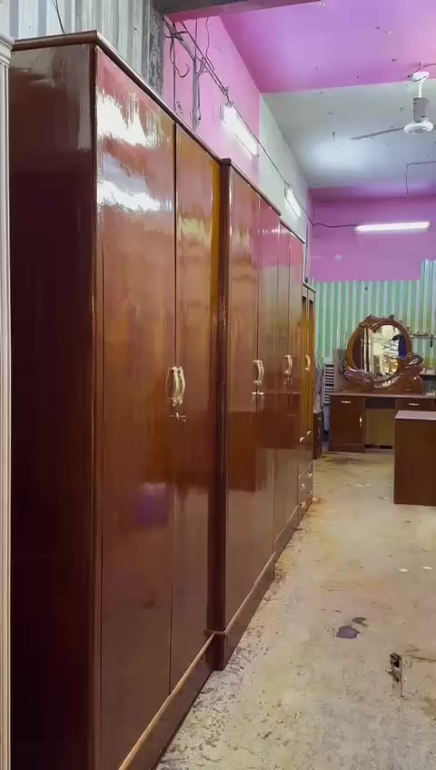 غرفة ست ابواب مستخدمة
النظافة 80% 

شغل الغرفة درجة اولى 
الخارج صاج طبيعي ٥ ملم 
الداخل معاكس ٤ ملم 
الظهر جرجوبة داخلية 
الكنتور لباليب خشب وقفيص براغي 
السعر 850الف


**إذا كنت صاحب هذا الإعلان وتريد حذفه لأي سبب، رجاءا أرسل رسالة إلى الدعم الفني**