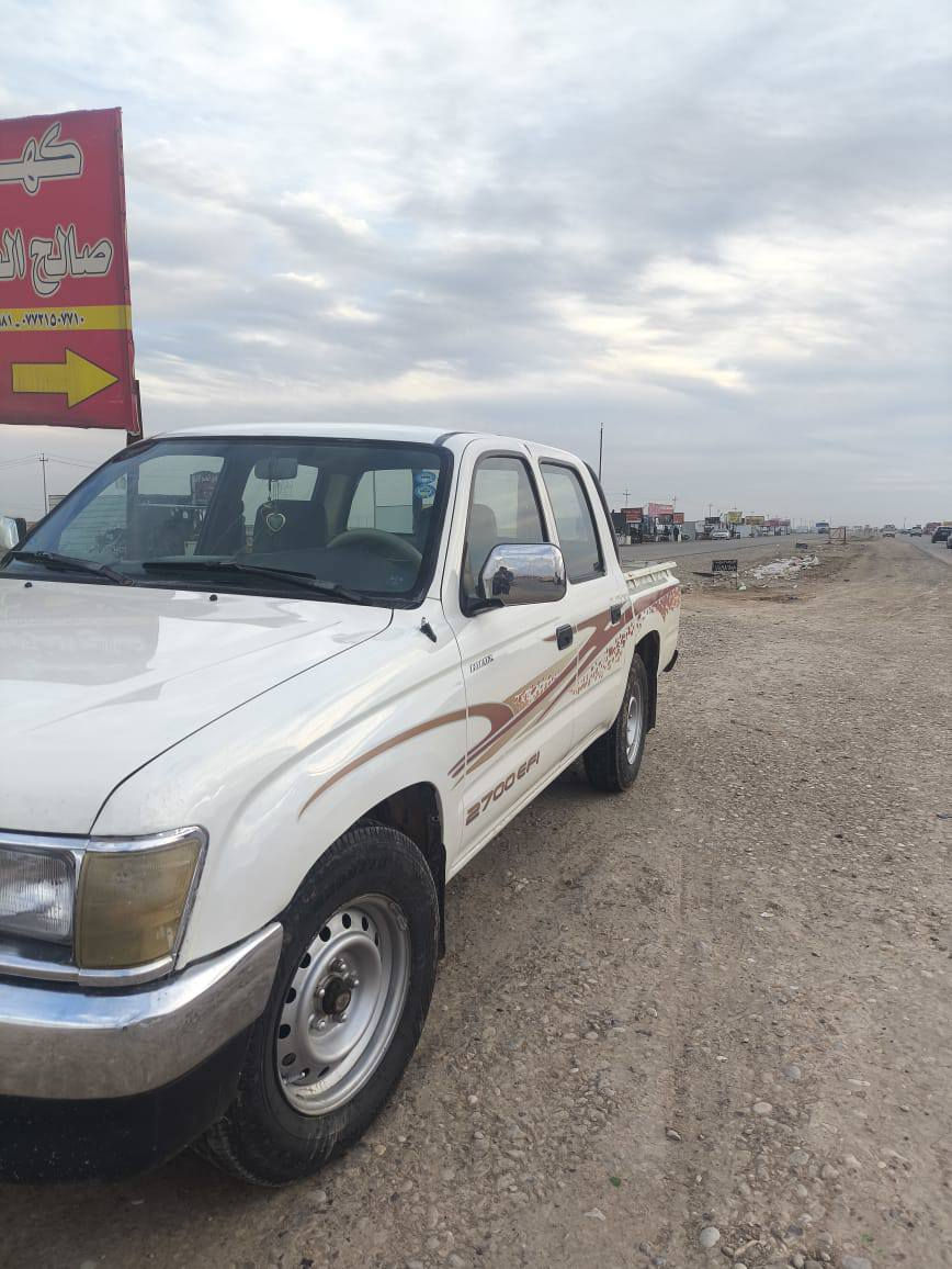 سلام وعليكم سياره للبيع تويوتا الفين 2001رقم سليمانية سياره مال جناي مابيها نقص مكفوله من صبق بس بلقبق البانزين شويه صبق فقط باور ستيرن تبريد مكان سياره ديالي العضيم ***********
