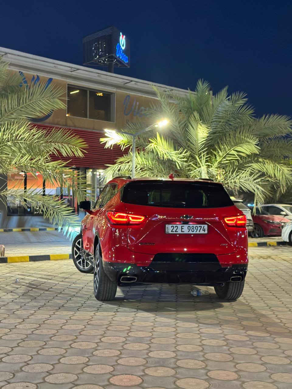 للبيع شيفروليه بلايزر RS 2023
ستة سلندر RS فول مواصفات بانوراما وخمس كاميرات وعدادات ديجتال رقم اربيل ..
بدون ايرباك والحادث جاملغ امامي فقط 
ماشية  42,000 ميل 
السعر 275$ 
المكان النجف 
الاستفسار : ***********
المواصفات بشكل تفصيلي :
• محرك V6 سعة 3.6 لتر
• قوة تقريبًا 308 حصان
• ناقل حركة أوتوماتيك 9 سرعات
• نظام اختيار وضعيات القيادة
• مثبت سرعة (Cruise Control) تفاعلي
• 5 كاميرات خلفية وامامية وجانبيات
• حساسات أمامية وخلفية
• رادار النقطة العمياء
• تحذير الاصطدام الأمامي
• بريك طوارئ تلقائي
• تحذير مغادرة المسار
• نظام المحافظة على المسار
• نظام الثبات الإلكتروني
• ABS + EBD
• وسائد هوائية متعددة
• شاشة وسطية لمس 10.2 إنج
• Apple CarPlay / Android Auto
• نظام ملاحة GPS
• Bluetooth
• Wi-Fi Hotspot
• شاحن لاسلكي
• نظام صوتي Bose
• مقاعد جلد رياضية
• مقاعد أمامية كهرباء 
• تدفئة المقاعد الأمامية والخلفية
• مكيف أوتوماتيك مناخ منفصل
• تشغيل بصمة 
• مفتاح ذكي
• فتحة سقف بانورامية 
• مصابيح أمامية LED
• مصابيح نهارية LED
• ويل رياضية بلادي
• مرايا كهربائية مع تسخين
• جناح خلفي رياضي
• قفل مركزي
• نظام مراقبة ضغط الإطارات
• فرامل يد إلكترونية
• Auto Hold
• تشغيل عن بُعد
• حساسات مطر
• مرايا تعتيم تلقائي
• ⁠فتح الجنطة عن طريق القدم
• مقاعد خلفية قابلة للطي
