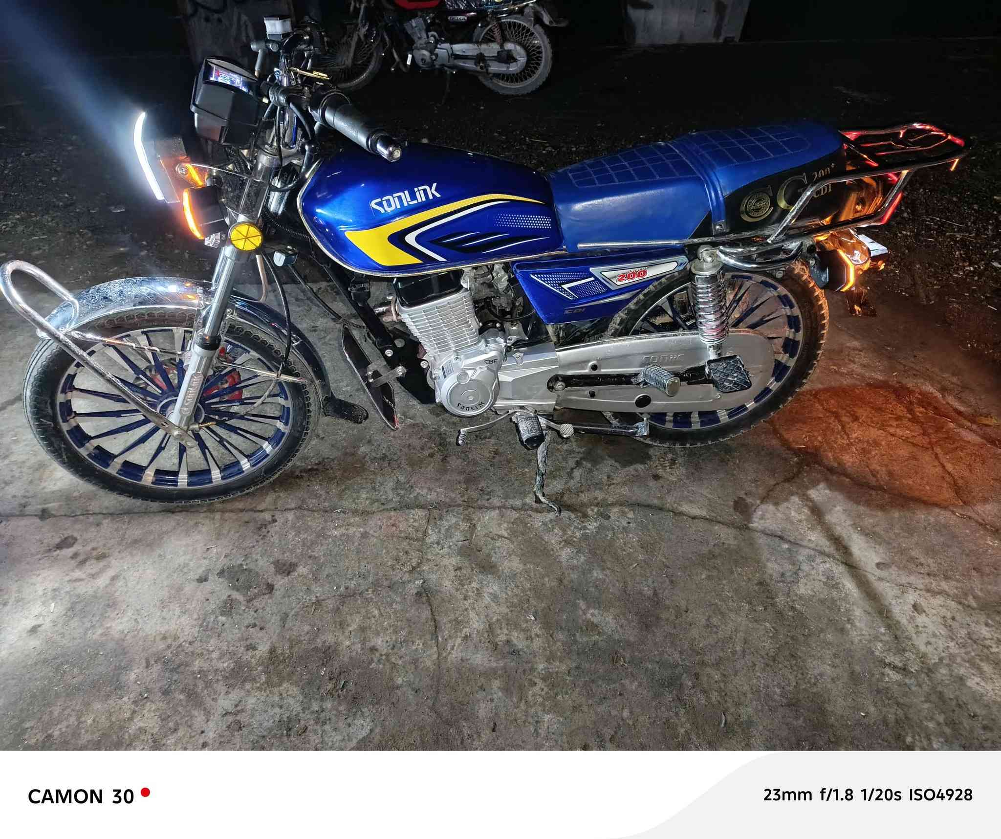 مكلف بالنشر دراجه 5 كير موديل 24 اي نقص ما بيها السعر 675 وبيها مجال اتصال ع صاحب دراجه ‏‪***********‬‏
