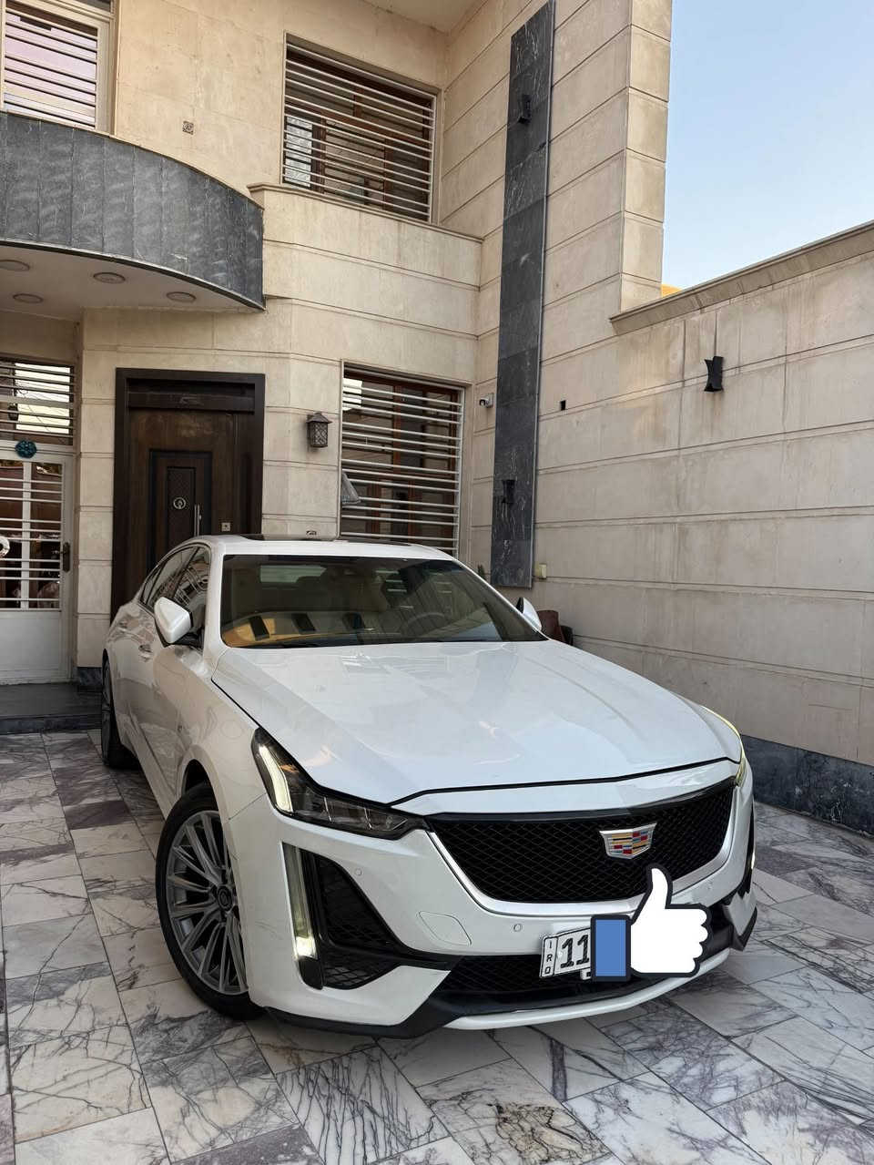 السلام وعليكم
للبيع  2020 CADILLAC CT5, PREMIUM LUXURY
 محرك 6سلندرCT5 تون تيربو عليهة طلقات من الشركة وبرمجة من الشركة يعني بأختصارة السيارة صاروخ وتجي  فئة LUXURY اعلى فئة فول مواصفات وتجي داخل اسبرسو السيارة فول الفول  اعلى فئة LUXURY
رقم بغداد الجديد بأسمنة تحويل ثاني يوم
ماشية 52000km

المواصفات:-
بصمة تشغيل
تشغيل عن بعد
بصمة ابواب فتح وقفل 
بصمة صندوق
انارة ترحيب علامة كديلاك
تحكم استيرن 
شفتات استيرن 
كروز سرعة
٤ ابواب بصمة
رادارات امامي خلفي وقوف ذاتي
نقط عمياء 
قيادة ذاتية
داتاشو ثلاث انظمة عرض 
بانوراما
يدات ابواب انارة 
انارة داخلية محيطية للابواب وعند الارجل
شاحن لاسلكي
مستشعرات جانبية
ماوس تحكم بالشاشة
قطعتين تبريد ومناخ منفصل
كشن هزاز 
كشن السايق خزن ميموري 
كشنات امامية كهرباء
كشنات امامية كهرباء
داخل جلد اسبرسو 
دشبول صاج والابواب صاج 
تدفئة استيرن 
هندبريك كهرباء 
اوتو ستوب 
اوتو هولد 
لايتات امامي زنون 
ليدات امامي 
بكلايت ليد 
4انضمة قيادة
حساسات امامي خلفي
سستم صوت بوس 
نظام gbs
شاشة جبيرة بلوتوث تايب سي اواكس 
اريل نفكيشن
حساس تايرات 
تراكشن 
دفع خلفي 
محرك 3000 تون تيربو
تخم تاير جديد 
ويل كب حجم٢٠ 
اشاير بالمري 

السيارة بيهة هواي مواصفات مذاكرهن
السيارة ضرر جدن خفيف خشم البنيد
وجاملغ صبغ بدون دواخل ايرباك فقط 
استيرن وراجع سستم شرط الفحص 
محرك كير مكفولات دهن كل جديد
السيارة مابيهة اي نواقص كاملة مكملة
اي استفسار تعال خاص 
او اتصل ***********
عنوان بغداد حي الخضراء

