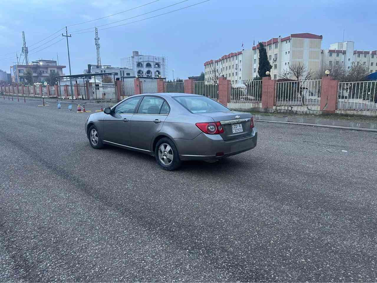 شوين سليماني
***********
شو فليت أبيگا 
گيرو مه كبنه به شه رتي ١٠ فيته ر كاره باي ته بريد سار كه رم به شه رت سه نه وي تازه يه به شه رتي ته حويل سه ياركي زور جاأيزه ٤٩ كه لا مه عامه له يكي برا يانه السليمانية, العراق
