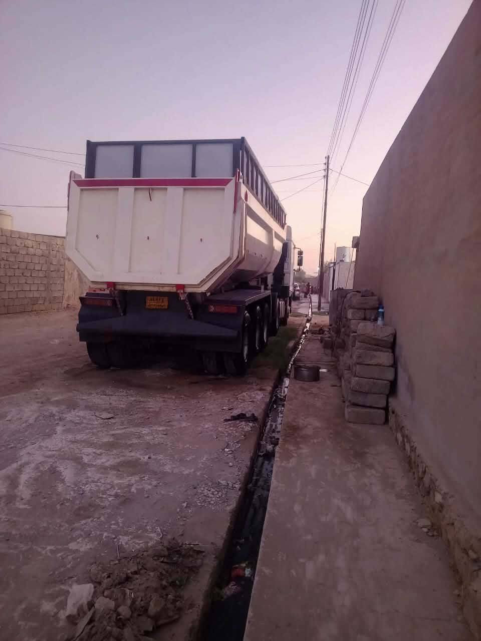 سلام وعليكم عربانه حوضيه للبيع عربانه نضيفه صبغ حديد تخم تاير تخم ويل جاملغات جديده شاصي مكفول عربانه كبل لشغل مكان الفلوجه ‏صبغ جديد ‪***********‬
