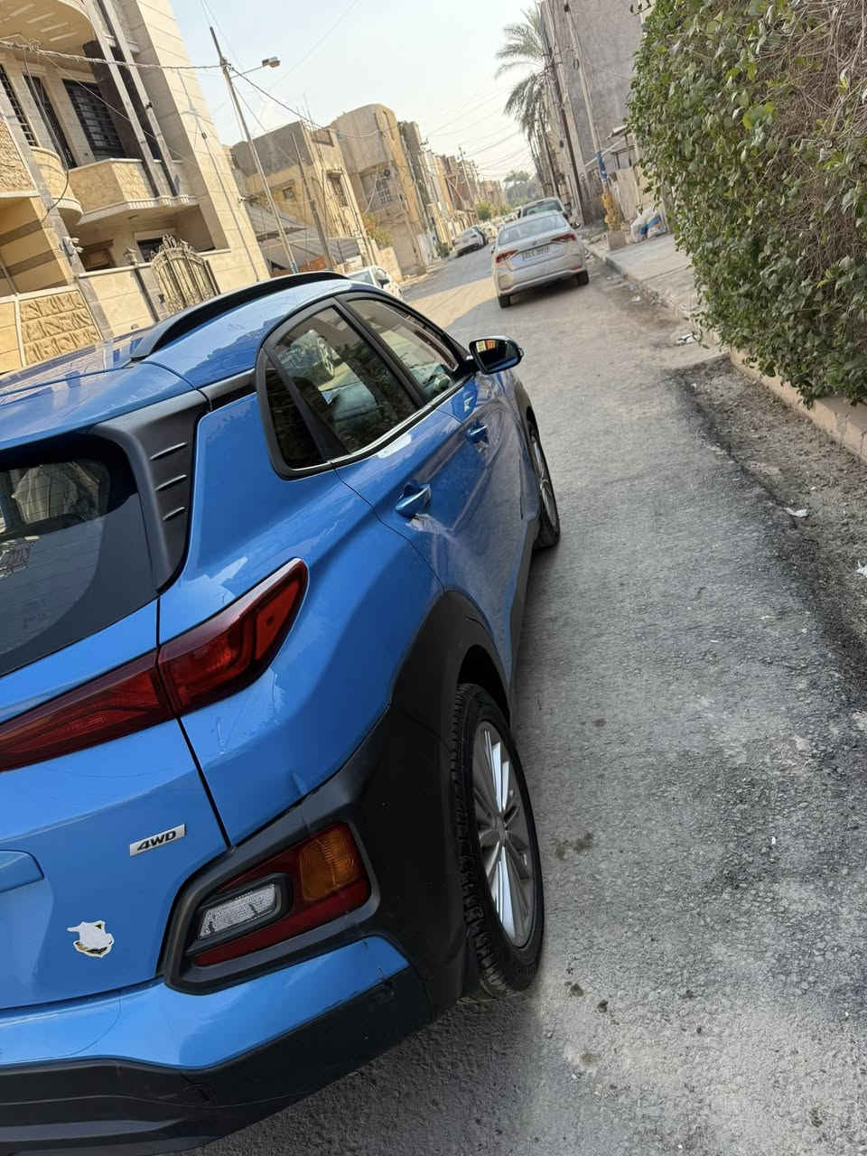 كونا م١٩
بسمي رقم بغداد
 ثلاث قطع جاملغ امامي وبنيد وباب السايق 
سيارة فول
فتحة 
بصمة 
رادار 
حساسات خلفية 
صدر امامي خلفي جديد 
زوج تايرات جدد
باتري جديد
سيارة مناقصهة اي شي جاهزة 
سعر ١٥٠ وبيها مجال
الاستفسار 
***********
