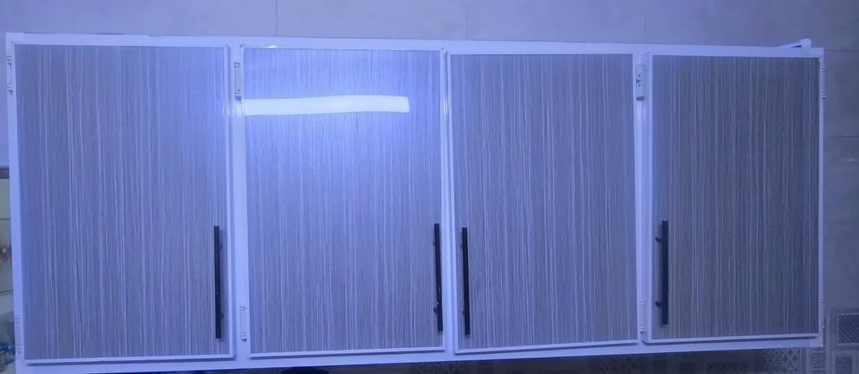 سنك وكاونتر وملحق فقط باب الكاونترمشلوع وموجود عندي باب يتصلح الباقي نظيف وبسعر مناسب


**إذا كنت صاحب هذا الإعلان وتريد حذفه لأي سبب، رجاءا أرسل رسالة إلى الدعم الفني**