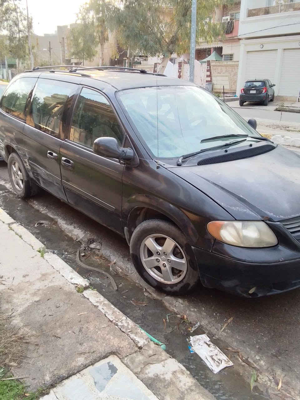 دوج كرفان 2007 محرك 3300 تبريد 3 قطع 
*********** موصل, نينوى
