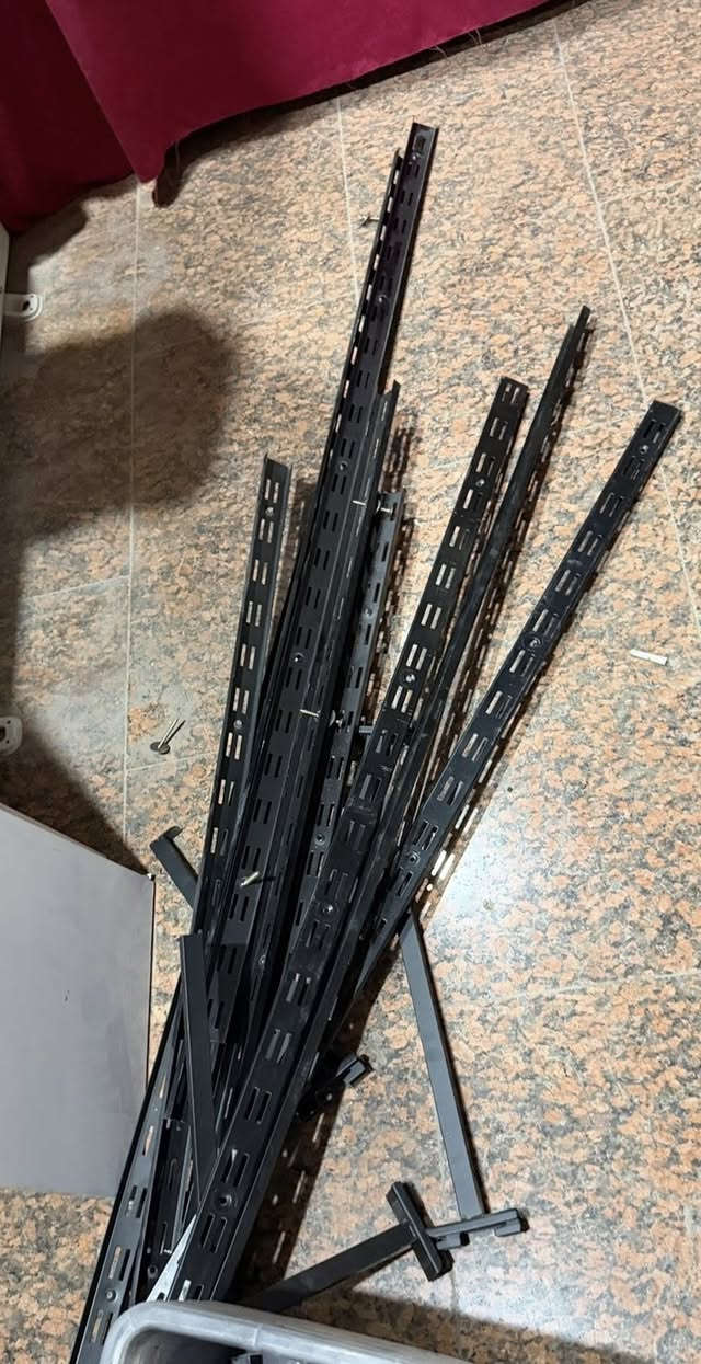 السلام عليكم فاترينات عدد٤ مع وحده ازغيره
مع ميز كاشير بدون جرار
العرض الفاترينات متر نزال ٢٠
الارتفاع مترين ونص نظافه ١٠٠/١٠٠
مع رفوف ام دي اف الثقيل عدد الرفوف ٢٠
عرض متر و٢٠ 
نزال ٣٠ سم
مساطر عدد ٢٠ 
طول متر و٢٠
شيال عدد ٦١ شيال
مع ميزان الكتروني جديد مع حافضات اغراض بلاستك عدد ٤ مكاني نجف ابيعهن شلعه وحده جوه ال٥٠٠ الف بيع مستعجل ***********
