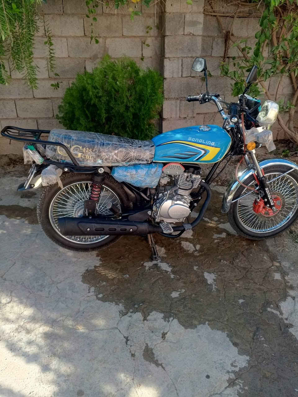 سلام عليكم دراجه تايكر للبيع موديل 2026 اوراق كامله او مكينه ما مفتوحه السعر 950الف او بي مجال للطيبين رقم الهاتف *********** مكاني ديالى الخالص
