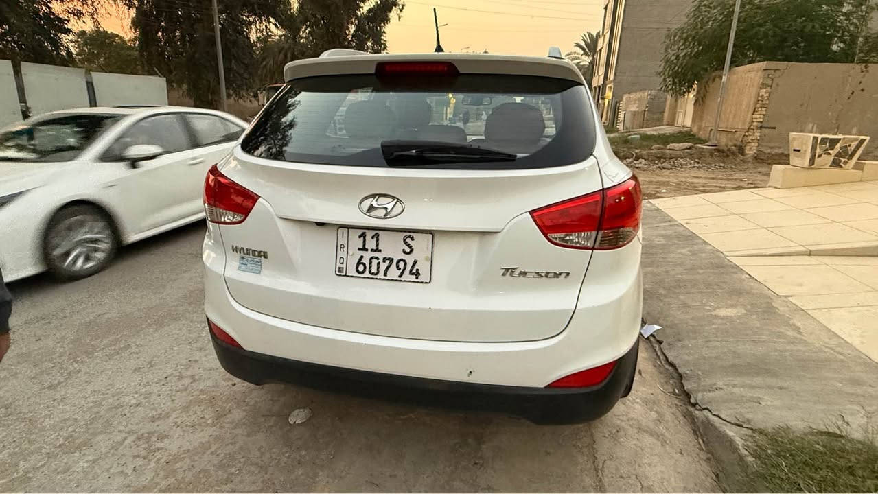 توكسان للبيع موديل 2013

ماشيه ٨١ الف حقيقي
استلامً شركه

بيها ملاحظتين بلبنيد +الجاملغ الخلفي اليمنه الكنر 
مواصفات عاديه السياره بحاله جيده جدا 
السعر ١٥٤ وبيها مجال المكان اليرموك
السياره جاهزه وباسمي رقم انكليزي

للاتصال بصاحب السياره 

*********** بغداد, العراق
