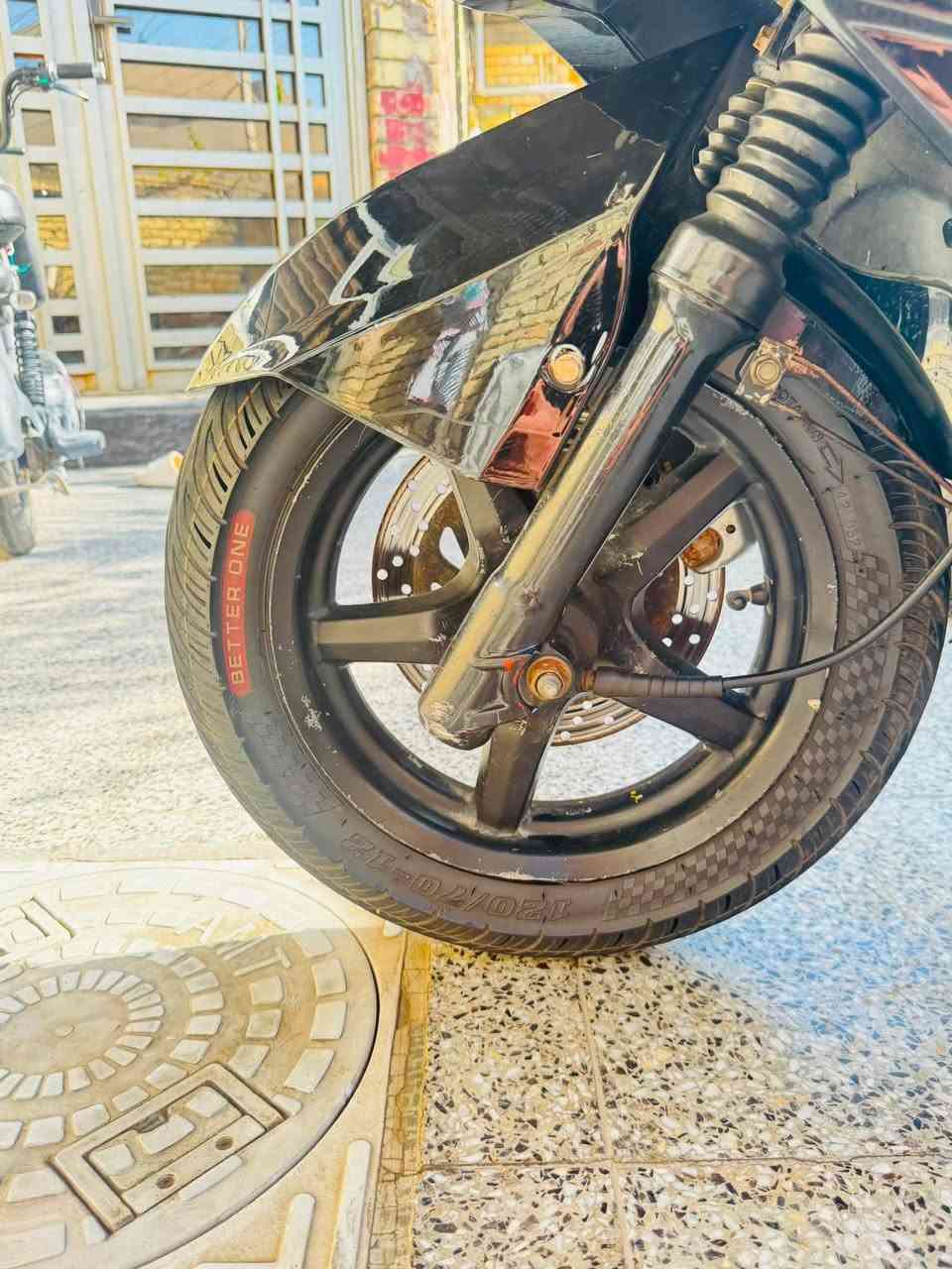 سلام عليكم سكنس فحل ياباني نوزل خطين قبق نفخ دراجه براغي ما مفتوح بيها  مكفوله السعر ٦٥٠ وبيها مجال بسيط العنوان بغداد رقم ***********
