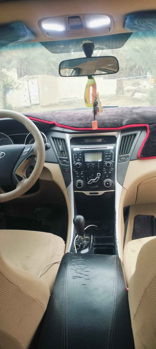 سلام عليكم

سوناتا  2010 خليجي فوول 

فول مواصفات للاخير اعلى فئة 1/1

سقف بانوراما 

بصمه ابواب وصندوق 

كشنات كهرباء 

مكينة 2400 دوش 

تبريد قطعتين 

وباقي المواصفات المعروفه 

سيارة جديده جدا

. سيارة بيه قطعتين صبغ

للاستفسار 

*********** Singapore
