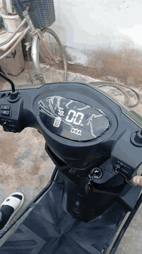 سلام عليكم
درجه شحن للبيع

ستخدام قليل 6بطاريات 

3نمر سرعه 135

مكفوله من كلشي تجي وشوف بعينك 

سعر  775وبيها مجال  للشراي 
مكاني ديالى بعقوبه كاطون رازي 

هـ***********
