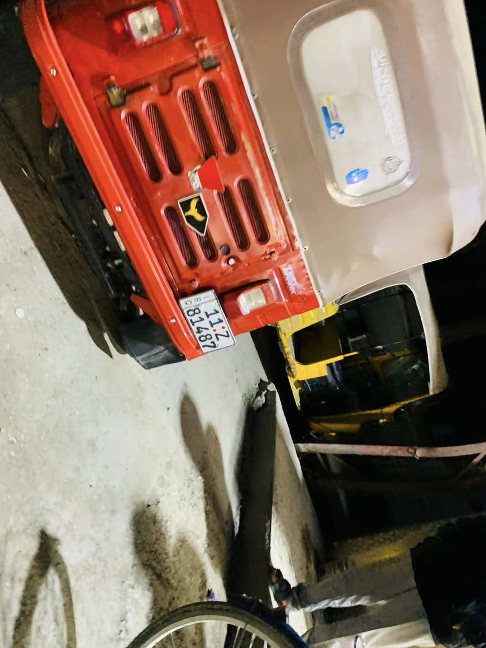 18رقم وسنويه بسمي تحويل ثلني يوم جديده بمعنه الكلمه بيها بس دوس السعر5300وبيها مجال العنوان بوب الشام ***********
