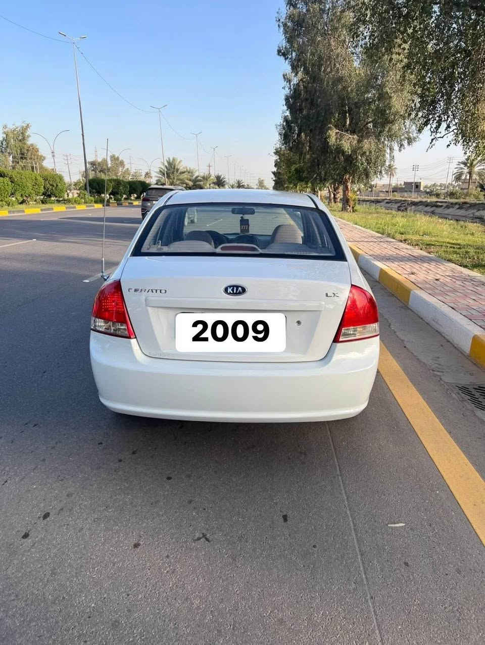 للبيع سبكترة موديل 2009 فول مواصفات 
رقم نينوى مسطرة جديد بسمي 
سنوية عظم جديد

السيارة بحالة ممتازة جدا جدا جدا بحالة الوكالة

مواصفات فول :-
فتحة سقف
سقف كهربائي 
كير اوتوماتيك 
قفل مركزي
يدات نيكل 
شاشة جديدة 
كاميرة
جميع الجامات كهربائية 
كشنات بوضع الشركة
غلافات الابواب والدشبول جديدة طك
صندوق كهربائي 

بجم امامي كبس 
بجم خلفي كبس
فقط نص جاملغ الخلفي صبغ اثر جلخة  
ونص جاملغ الامامي صبغ اثر طخة للباب شرط
سيارة تبريدها شرط اذا مو مجمدة بلبرد 
محرك 2000 محرك شرط وين متريد تفحصها افحصها
لاصرف لانفخ لابخار
محرك دوش 2000 المرغوب 
مكينة وكير شرط وضمان 
سيارة ترايها مثل الزيرو ماشالله 
تخم تاير جديدة
كبات مشدود بيها 
هيكل السيارة طك جديدة
من الشركة بيد شخص واحد واستخدم شخصي مال دكتورة جانت 
فحص عن طريق السونار شرط 

السعر (105) وببها مجال 
كلشي موجود بالسوك 
مكان سياره  
موصل قضاء تلعفر 
للاستفسار أكثر اتصال على ***********
***********

ملاحظة سيارة جاهزة دينار متصرف عليها بحالة الوكالة 
سيارة جديدة خلاص 
شرط شغلها وتوكل على عمرة وعلى تركيا موصل, نينوى
