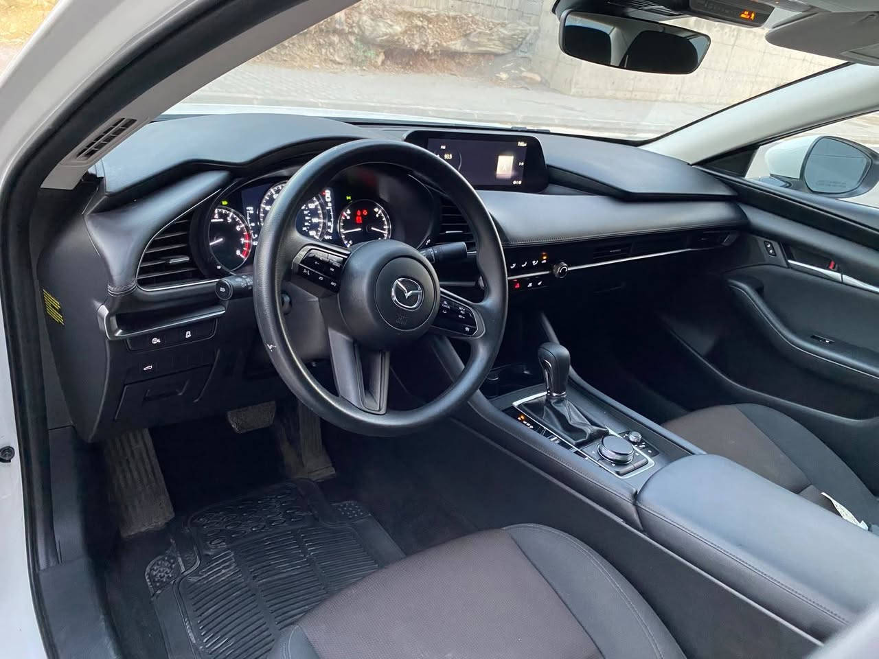 Mazda 3 select 2025 2.5 ***********
ڕەنگ سپی . مواسەفات . بەسمە . شاشە . کامێرا . ڕادری پێش و دوا لاتەنیشت . برێک بەسمە . 8000 هەزار ڕۆشتوە کلین تایتڵ پێش و دوای کەپسە  تەنها پەڵەیەک pdr  هەیە ئێرباگ نەتەقیوە . چاڵ و شوختی نیە . سعری 150$$ 
شوێن سلێمانی .. السليمانية, العراق
